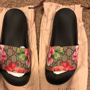 Gucci blossom slides